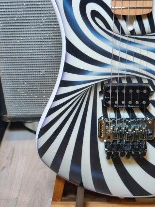 Kramer The 84 Custom Graphics The Illusionist