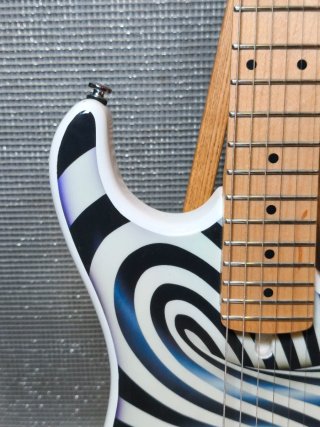 Kramer The 84 Custom Graphics The Illusionist
