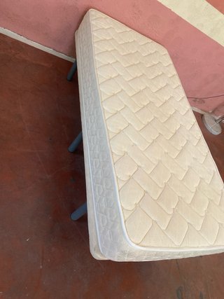 Colchón y base tapizada 90x190