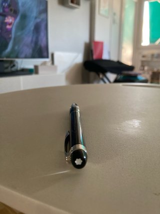 Bolígrafo Montblanc prácticamente nuevo
