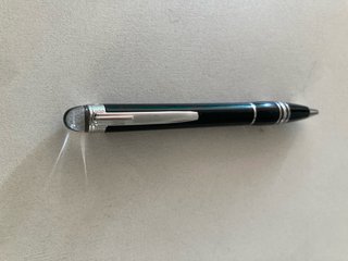 Bolígrafo Montblanc prácticamente nuevo