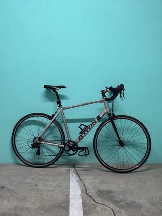Bicicleta de carretera Btwin Gris talla L