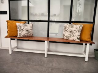 Banco de madera y aluminio como nuevo