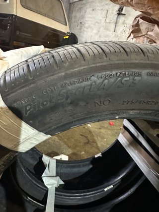 Neumático 275/45R20