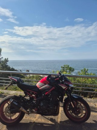 Kawasaki Z900 A2 Negra y Roja.