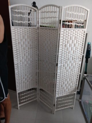 Biombo de mimbre blanco