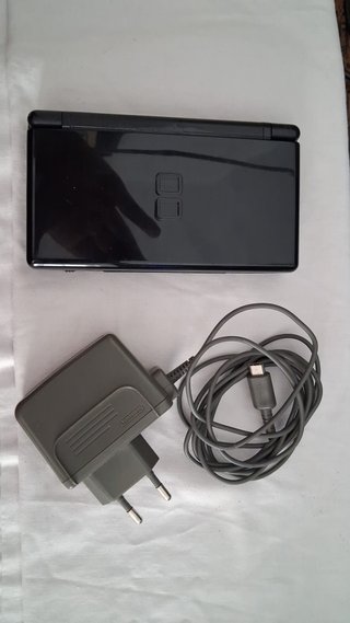 Nintendo DS Lite Color negro + Pokemon Diamante