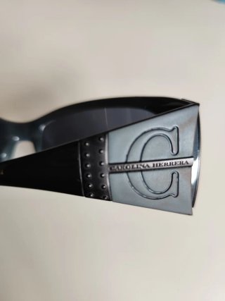 Gafas de sol Carolina Herrera 212