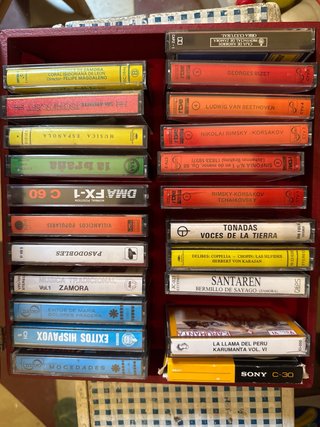Caja Porta Cassettes Roja