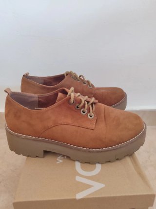 Zapatos marrones de plataforma