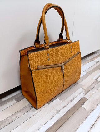 Bolso de mano y de hombro ,imitación serpiente.