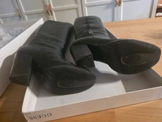 Botas Guess altas negras muy bonitas