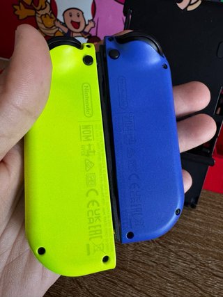 Nintendo Switch Joy-Con Azul y Amarillo ORIGINALES