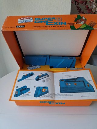 Proyector Cine Super 8 EXIN con 8 películas