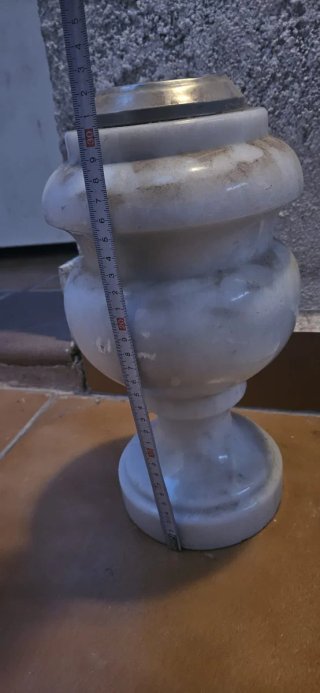 Vaso di marmo per cimitero