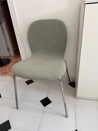 Silla Ikea SKÅLSTA gris verdoso