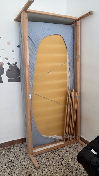 Cama infantil de madera