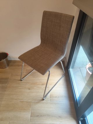 Silla Ikea Beige y Plateada