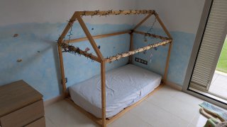 Cama infantil de madera