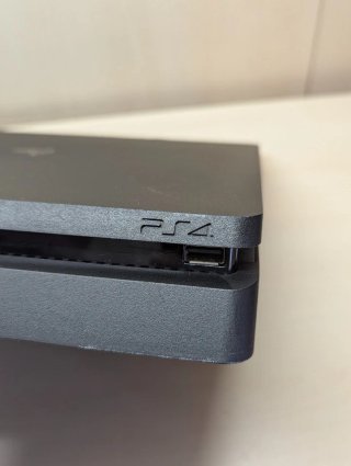 PS4 Slim 1TB Red Dead Redemption 2 Bundle