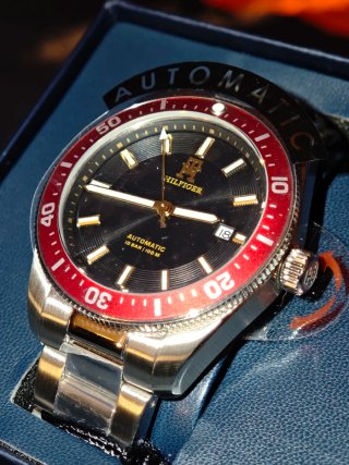 Reloj Tommy Hilfiger TH85 Automático.