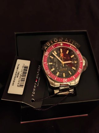 Reloj Tommy Hilfiger TH85 Automático.