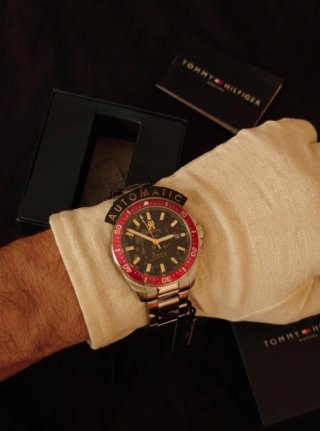 Reloj Tommy Hilfiger TH85 Automático.