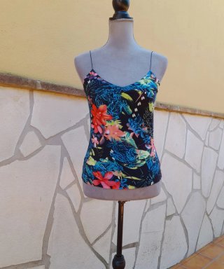 Top tirantes y pantalones verano floral talla S