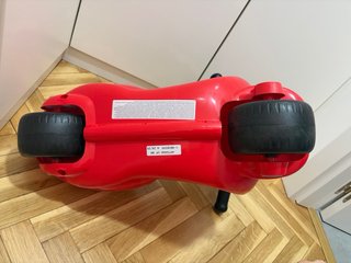 Moto correpasillos Vespa Roja