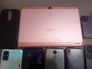 Lote móviles y fundas para piezas