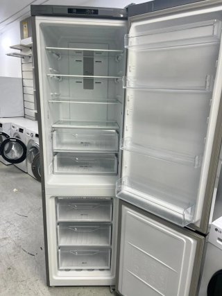 Nevera marca Indesit con garantía trasporte