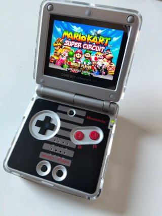Game Boy Advance SP IPS Edizione NES
