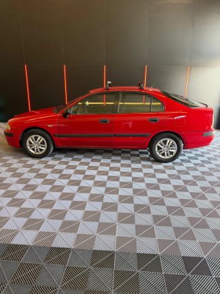 Mitsubishi Carisma 2001