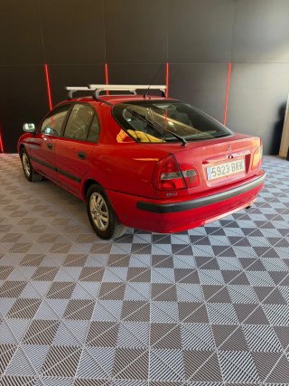 Mitsubishi Carisma 2001