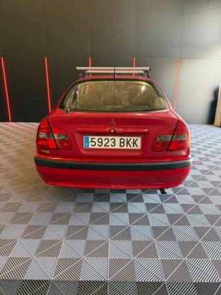 Mitsubishi Carisma 2001