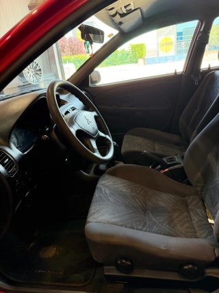 Mitsubishi Carisma 2001