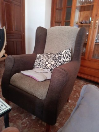 2 Sillones Tela Beige y Marrón