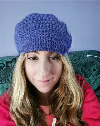 Boina C/Visera Tejida a Crochet