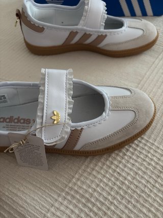 Sapatilhas Adidas Mary Jane Edição Especial