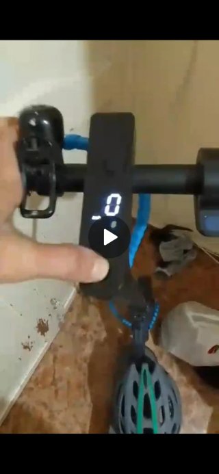 2 Patinetes Eléctricos: 1 con Batería Externa