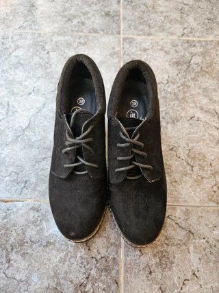Botines de terciopelo negros