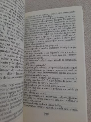 El agente secreto, Conrad, Cátedra
