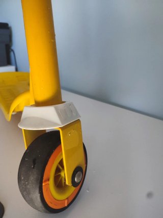 Patinete infantil amarillo 3 ruedas