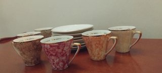 Juego de café de porcelana multicolor