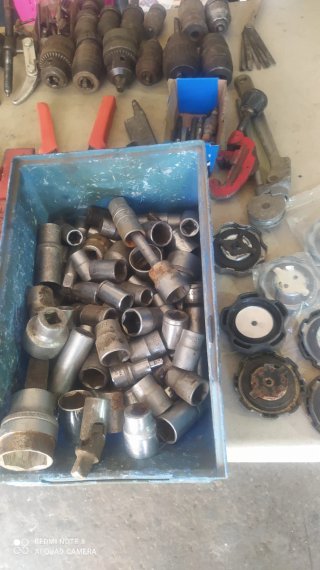 Lote de herramientas manuales