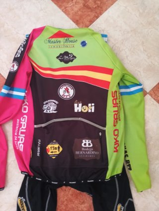 Maillot y culote ciclismo JARDÁRAMA