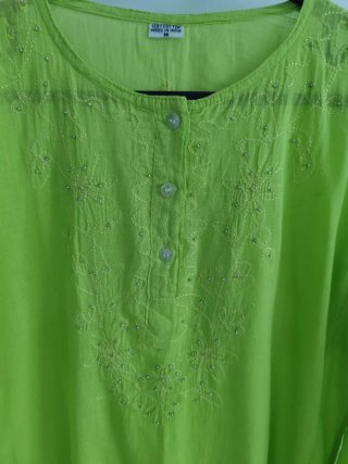 Blusón verde pistacho Talla M bordado