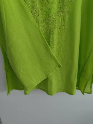 Blusón verde pistacho Talla M bordado