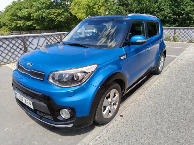KIA Soul 1.6 CRDi Drive 136cv - Techo Panorámico - foto 1