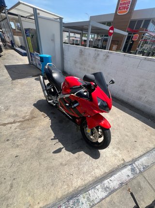 Honda CBR 600 F Sport 2001 + Casco integral Shark
